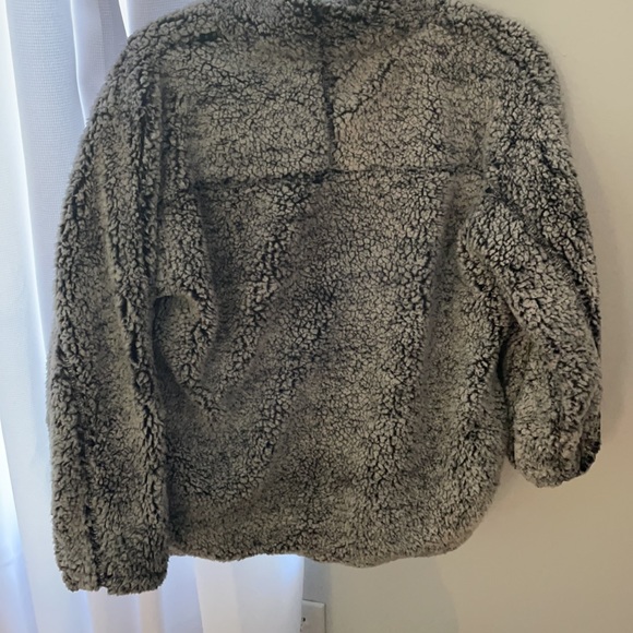 Cozy Sweatshirt - Picture 6 of 7